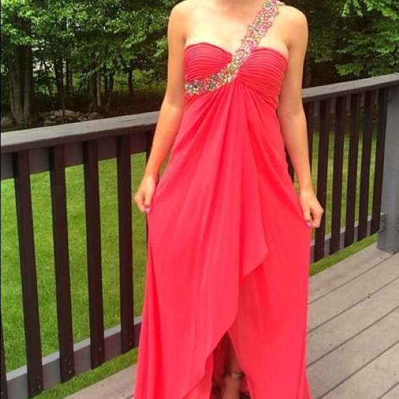 Beautiful prom or pageant gown - size 2. - Picture 5 of 6